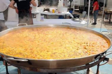 El sábado 21 de septiembre Arguedas celebró del Día del Arroz con un programa de actividades variado, en el que tuvieron cabida degustaciones, catas, visitas guiadas a la localidad, talleres y reconocimientos. Uno de los momentos más esperados fue la degustación realizada con arroz 'El Alcaraván', marca producida en la localidad.
