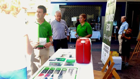 Fotos de la celebración de la I Feria de Comercio y Servicios de Peralta, organizada por la comisión municipal de comercio en colaboración con entidades y empresas de la localidad.