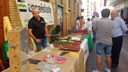 Fotos de la celebración de la I Feria de Comercio y Servicios de Peralta, organizada por la comisión municipal de comercio en colaboración con entidades y empresas de la localidad.