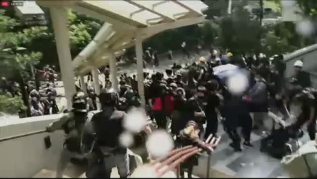 Graves disturbios en Hong Kong en el 70 aniversario de China