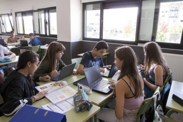 Alumnado del IESO Berriozar durante una jornada lectiva.