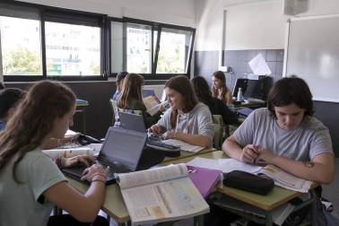 Alumnado del IESO Berriozar durante una jornada lectiva.