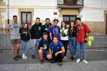 El 28 de setiembre tuvo lugar la octava edición de la carrera solidaria Atarrabia contra el Hambre, en la que tomaron parte 641 deportistas, 241 de ellos en las categorías de menores. Durante el evento se pudo conocer el trabajo de ongs como Acoes, Medicus Mundi, Alboan, Dunia Musso, Childrens for Africa y Madre Coraje.