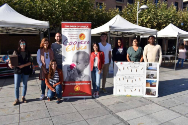El 28 de setiembre tuvo lugar la octava edición de la carrera solidaria Atarrabia contra el Hambre, en la que tomaron parte 641 deportistas, 241 de ellos en las categorías de menores. Durante el evento se pudo conocer el trabajo de ongs como Acoes, Medicus Mundi, Alboan, Dunia Musso, Childrens for Africa y Madre Coraje.