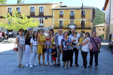 Las celebraciones en torno al día de San Miguel son una de las tradiciones más arraigadas entre los vecinos de Aoiz. La programación festiva se desarrolló del viernes 27 al domingo 29, y tuvo entre sus actos principales la danza que rememora la lucha y posterior firma de la paz entre agromonteses y beamonteses, hito histórico ligado a la localidad.