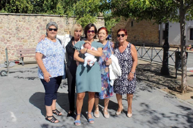 Las celebraciones en torno al día de San Miguel son una de las tradiciones más arraigadas entre los vecinos de Aoiz. La programación festiva se desarrolló del viernes 27 al domingo 29, y tuvo entre sus actos principales la danza que rememora la lucha y posterior firma de la paz entre agromonteses y beamonteses, hito histórico ligado a la localidad.