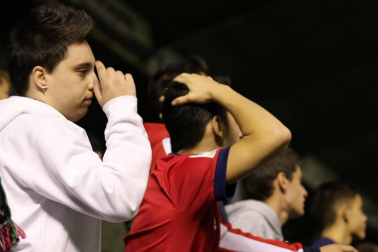 Todas las fotos del búscate en la grada del Osasuna - Villarreal