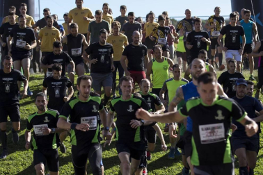 Medio millar de 'gladiadores' participaron este sábado en el Gladiators Day y superaron una treintena de obstáculos en 7 kilómetros por el campus de la Universidad de Navarra