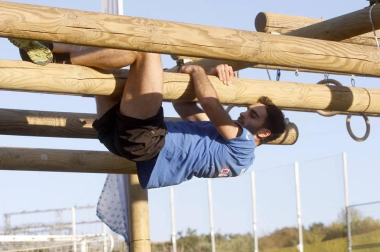 Medio millar de 'gladiadores' participaron este sábado en el Gladiators Day y superaron una treintena de obstáculos en 7 kilómetros por el campus de la Universidad de Navarra