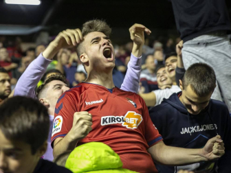 Todas las fotos del búscate en la grada del Osasuna - Villarreal