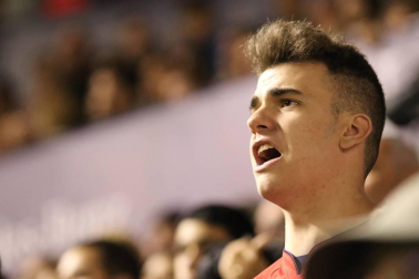 Todas las fotos del búscate en la grada del Osasuna - Villarreal