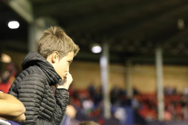 Todas las fotos del búscate en la grada del Osasuna - Villarreal