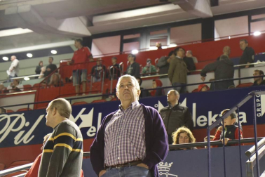 Todas las fotos del búscate en la grada del Osasuna - Villarreal