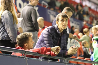 Todas las fotos del búscate en la grada del Osasuna - Villarreal
