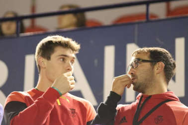 Todas las fotos del búscate en la grada del Osasuna - Villarreal