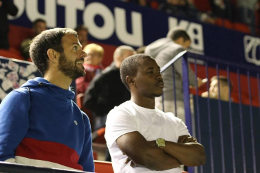 Todas las fotos del búscate en la grada del Osasuna - Villarreal