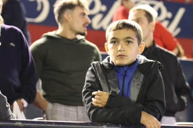 Todas las fotos del búscate en la grada del Osasuna - Villarreal