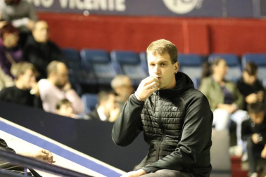 Todas las fotos del búscate en la grada del Osasuna - Villarreal