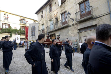 Todas las fotos de la procesión de los Muros de Tafalla celebrada este domingo 6 de octubre de 2019.
