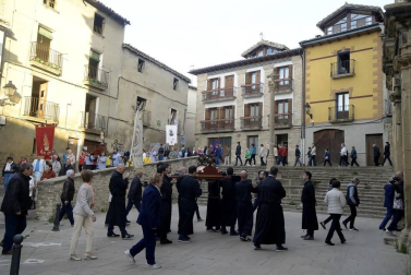 Todas las fotos de la procesión de los Muros de Tafalla celebrada este domingo 6 de octubre de 2019.