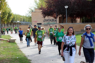 Todas las fotos de la IV Marcha contra el Cáncer de la Ribera celebrada este domingo en la capital ribera