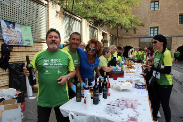 Todas las fotos de la IV Marcha contra el Cáncer de la Ribera celebrada este domingo en la capital ribera