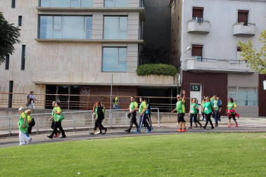 Todas las fotos de la IV Marcha contra el Cáncer de la Ribera celebrada este domingo en la capital ribera