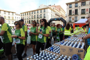 Todas las fotos de la IV Marcha contra el Cáncer de la Ribera celebrada este domingo en la capital ribera