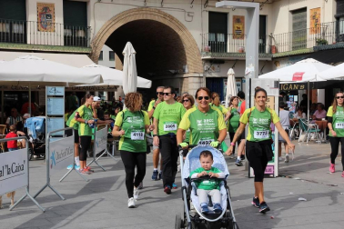 Todas las fotos de la IV Marcha contra el Cáncer de la Ribera celebrada este domingo en la capital ribera