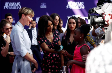 Los cines de Westfield Century City de Los Ángeles acogieron el estreno mundial de la película de animación con presencia de estrellas del mundo del celuloide y de la música.