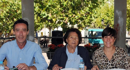 La XVIII Fiesta de la Gastronomía Navarra de Cintruénigo ofreció a todos aquellos que se acercaron a conocerla una jornada cargada de actividades que incluyeron varias degustaciones, un mercado de productos artesanos y visitas a bodegas.