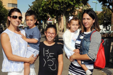 La XVIII Fiesta de la Gastronomía Navarra de Cintruénigo ofreció a todos aquellos que se acercaron a conocerla una jornada cargada de actividades que incluyeron varias degustaciones, un mercado de productos artesanos y visitas a bodegas.