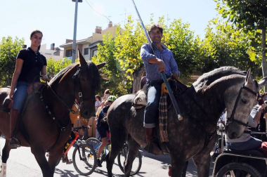 La XVIII Fiesta de la Gastronomía Navarra de Cintruénigo ofreció a todos aquellos que se acercaron a conocerla una jornada cargada de actividades que incluyeron varias degustaciones, un mercado de productos artesanos y visitas a bodegas.