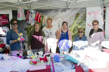 Lodosa celebró el 5 de octubre la X Jornada de Exaltación del Pimiento del Piquillo. Una jornada a la que asistieron cientos de personas, que celebraron el inicio de la campaña del pimiento y disfrutaron de demostraciones, mercadillo y otras actividades. El evento más esperado fue la degustación de 800 cazuelicas de Pimientos del Piquillo, que aportó Conservas Pedro Luis, y que se celebró en el Paseo.