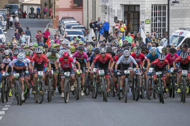 La localidad de Tierra Estella acogió este domingo al disputa de la prueba ciclista.