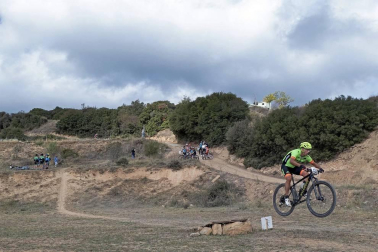 La localidad de Tierra Estella acogió este domingo al disputa de la prueba ciclista.