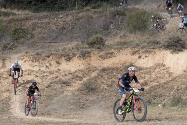 La localidad de Tierra Estella acogió este domingo al disputa de la prueba ciclista.