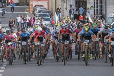 La localidad de Tierra Estella acogió este domingo al disputa de la prueba ciclista.