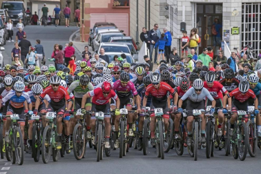 La localidad de Tierra Estella acogió este domingo al disputa de la prueba ciclista.