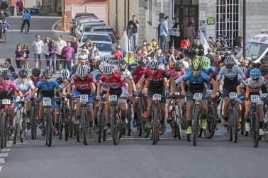 La localidad de Tierra Estella acogió este domingo al disputa de la prueba ciclista.
