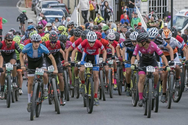 La localidad de Tierra Estella acogió este domingo al disputa de la prueba ciclista.