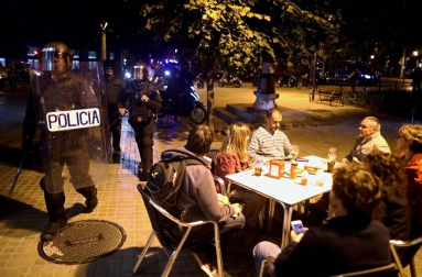 El Eixample de Barcelona se transformó este martes en el escenario de una batalla campal