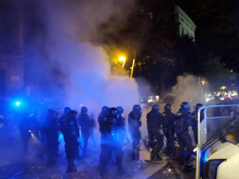 El Eixample de Barcelona se transformó este martes en el escenario de una batalla campal