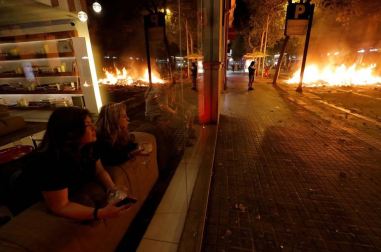 El Eixample de Barcelona se transformó este martes en el escenario de una batalla campal