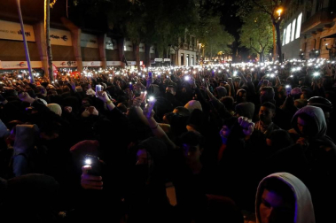 El Eixample de Barcelona se transformó este martes en el escenario de una batalla campal