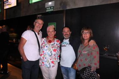 John Mayall, maestro del blues y figura clave en la música contemporánea, con más de 60 álbumes a sus espaldas, aterrizó en el escenario de la Sala Zentral dentro de la gira de su 85 aniversario. Una oportunidad única para disfrutar de este artista -y de la banda que lo acompaña, The Bluesbreakers- que únicamente va a actuar en doce ciudades en su ruta por España.