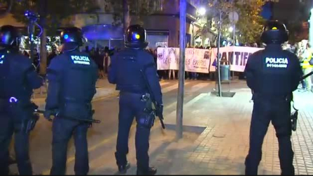 Enfrentamientos entre independentistas y ultras de extrema derecha en Barcelona
