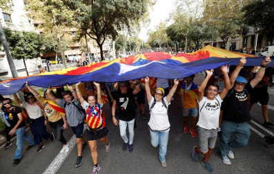 La cinco marchas independentistas colapsan las principales vías de Barcelona