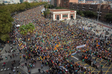 La cinco marchas independentistas colapsan las principales vías de Barcelona