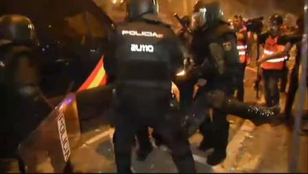 Un antidisturbios herido en los incidentes en Barcelona